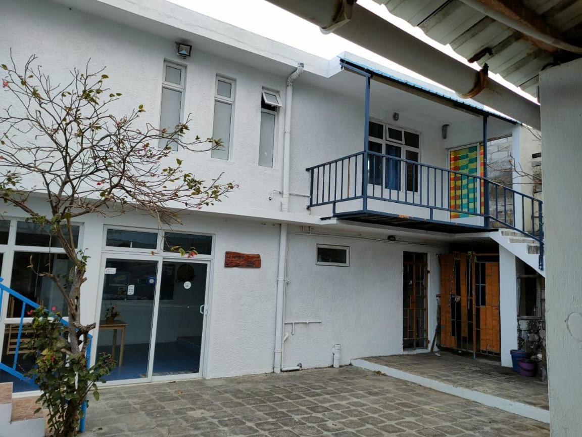 فندق La Terrasse Port South East المظهر الخارجي الصورة
